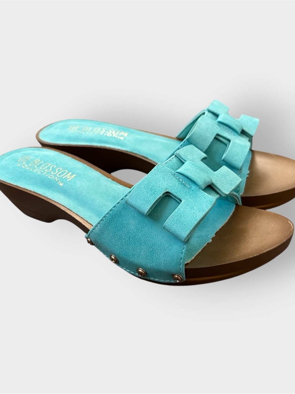 De Blossom Collection Teal Square Bow Rivet Sandal Slides, NIB